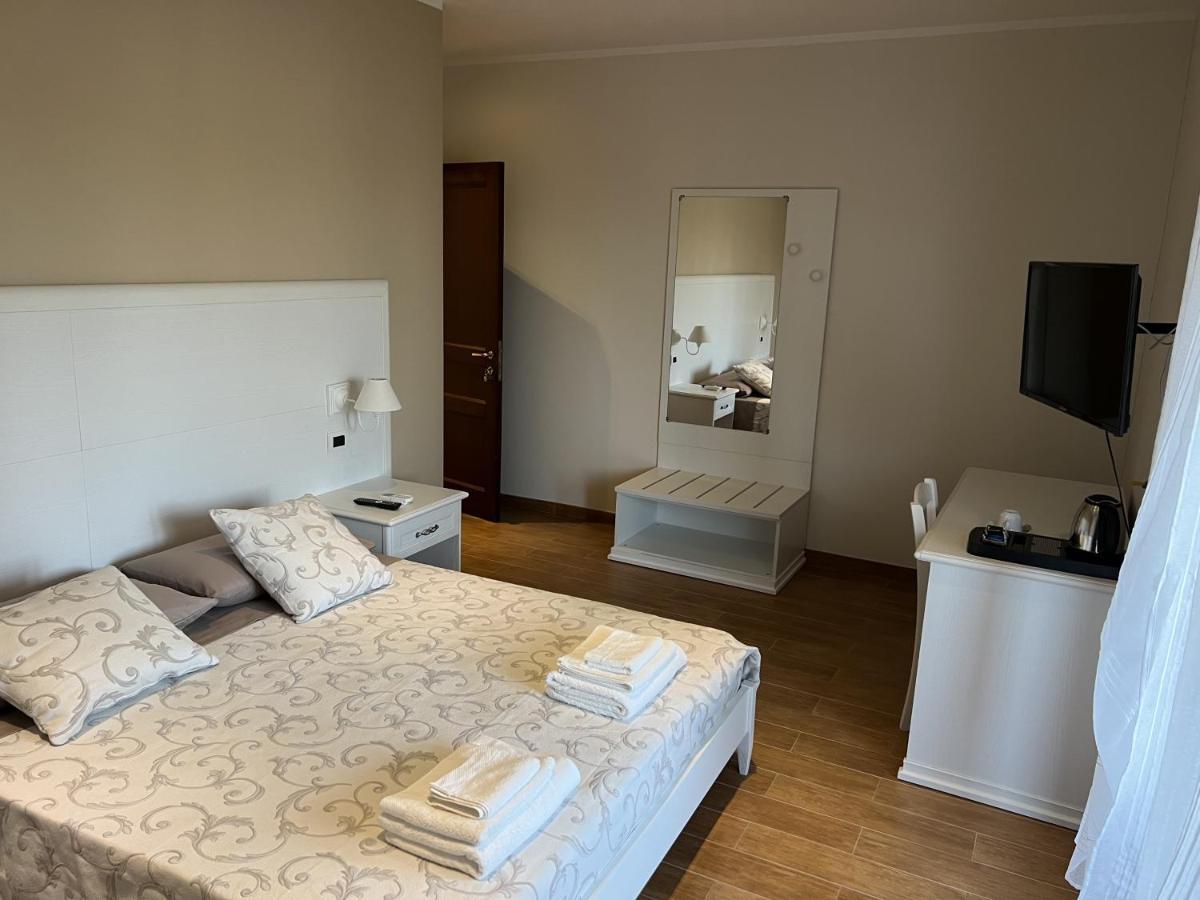 Le Pavoncelle Otel Bosa Dış mekan fotoğraf